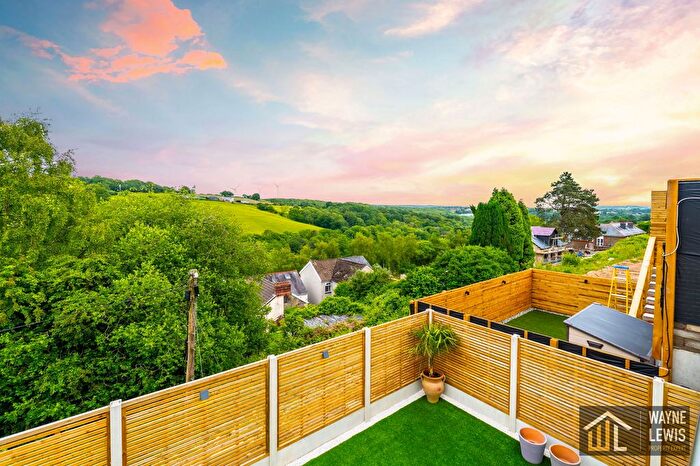 3 Bedroom Semi-Detached House For Sale In Gelynos Avenue, Blackwood, NP12