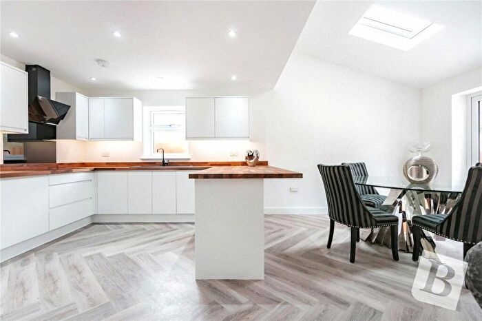 4 Bedroom Detached House For Sale In Sloane Mews, Prospect Road, Hornchurch, RM11