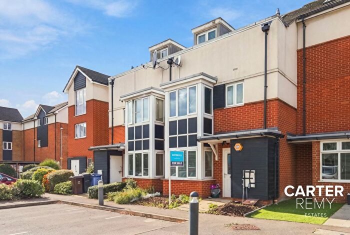 4 Bedroom Town House For Sale In Bridgland Road, Purfleet, RM19