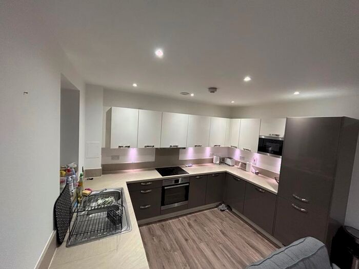 2 Bedroom Flat To Rent In Hayling Way, Edgware, HA8