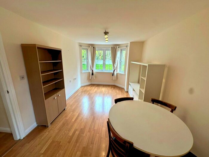 2 Bedroom Apartment To Rent In Chelsfield Grove, Chorlton, M21