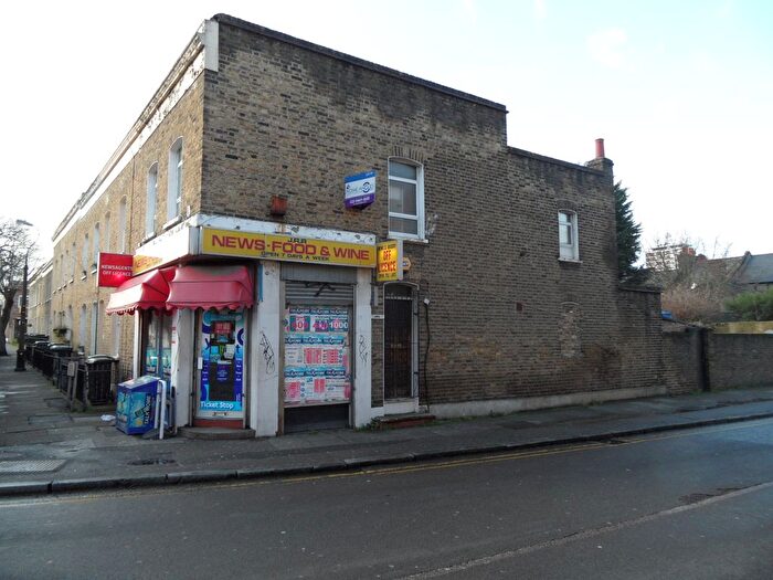 1 Bedroom Flat To Rent In Admiral Street, London, SE8