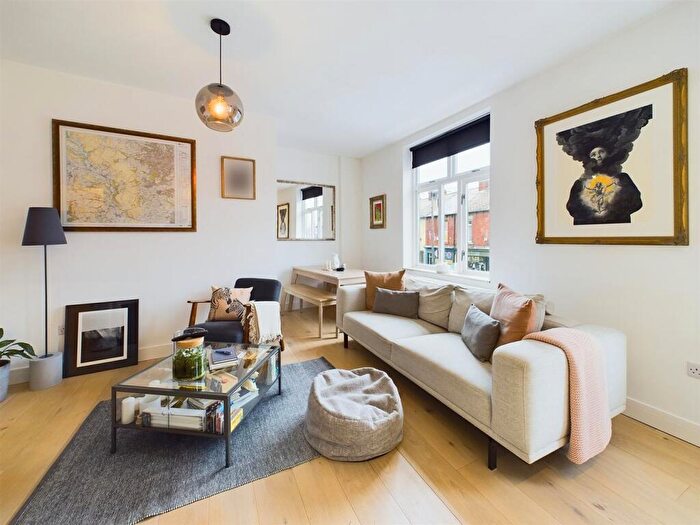 1 Bedroom Apartment To Rent In Sharrow Vale Road, Sheffield, S11