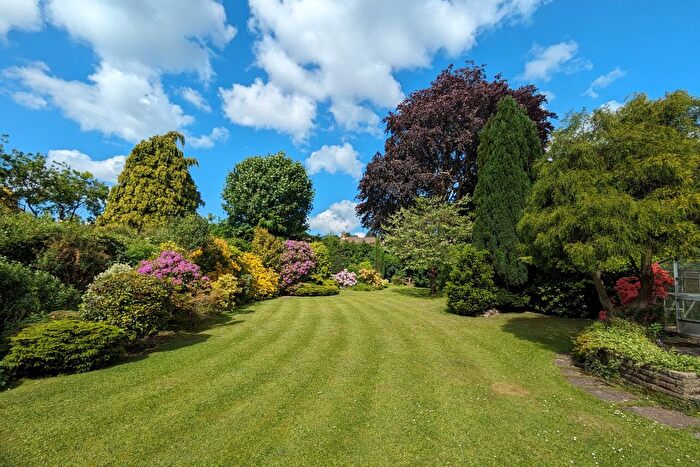 5 Bedroom Detached House For Sale In Crawley Road, Horsham, RH12