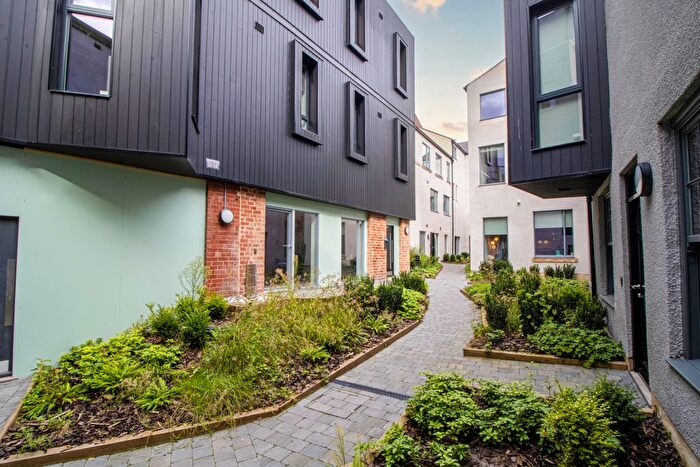 1 Bedroom Studio To Rent In Briggate, Leeds, LS1