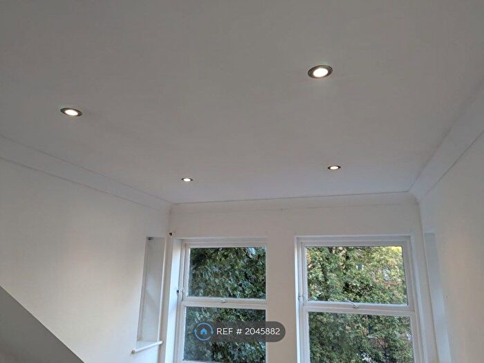 2 Bedroom Flat To Rent In Cameron Road, Croydon, CR0