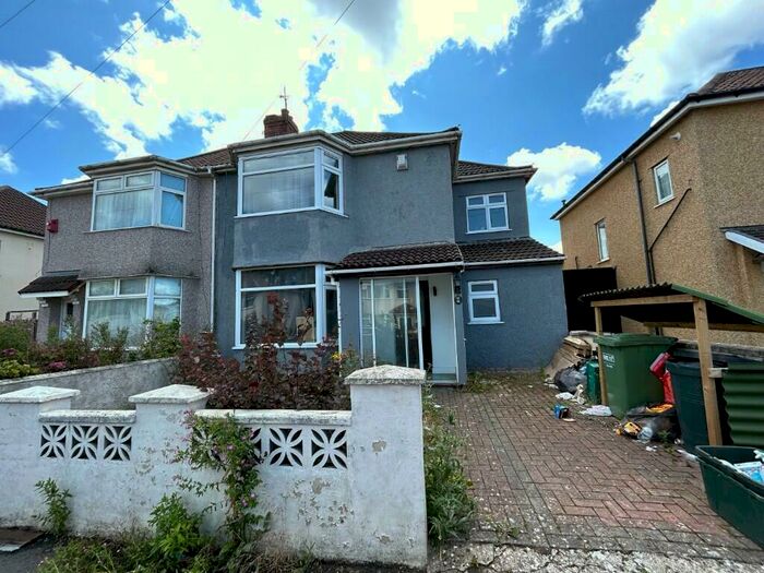 6 Bedroom Semi-Detached Villa To Rent In Wades Road, Bristol, BS34