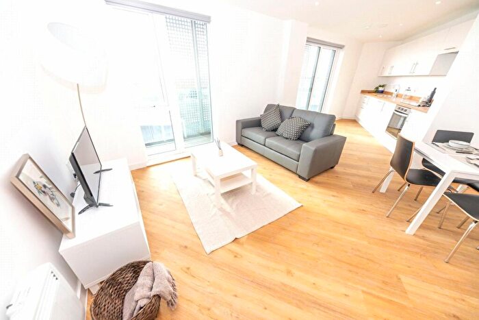 2 Bedroom Flat To Rent In The Plaza, Every Street, Ancoats, Manchester, M4
