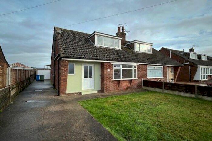 3 Bedroom Bungalow To Rent In Milnthorpe Avenue, Thornton-Cleveleys, FY5