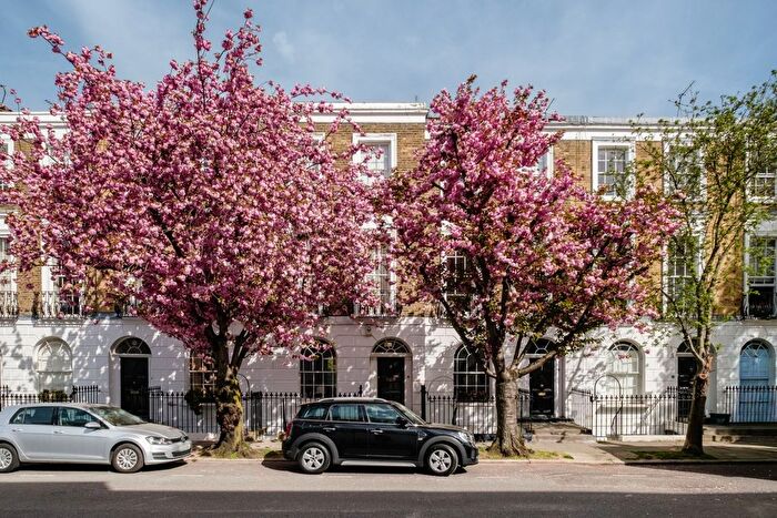 3 Bedroom Terraced House To Rent In Barnsbury Street, London, N1