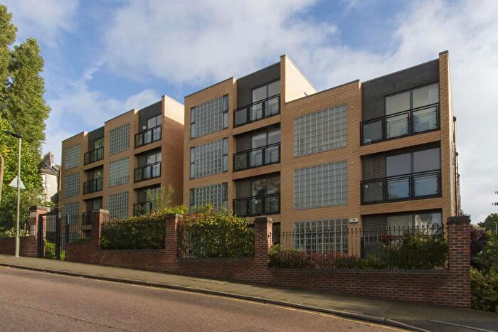 2 Bedroom Apartment To Rent In Milestone Road, Crystal Palace, London, SE19