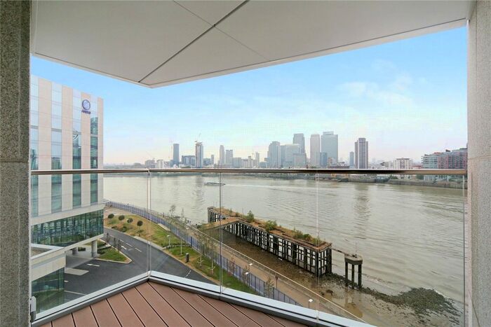 2 Bedroom Flat To Rent In Waterview Drive, London, SE10