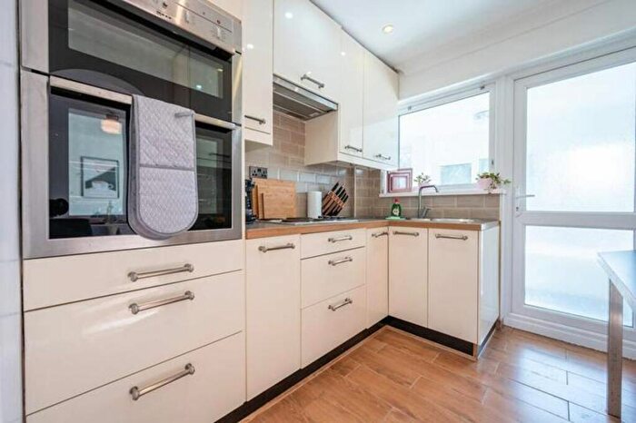 3 Bedroom End Of Terrace House To Rent In Greenfield Road, Rogerstone, NP10