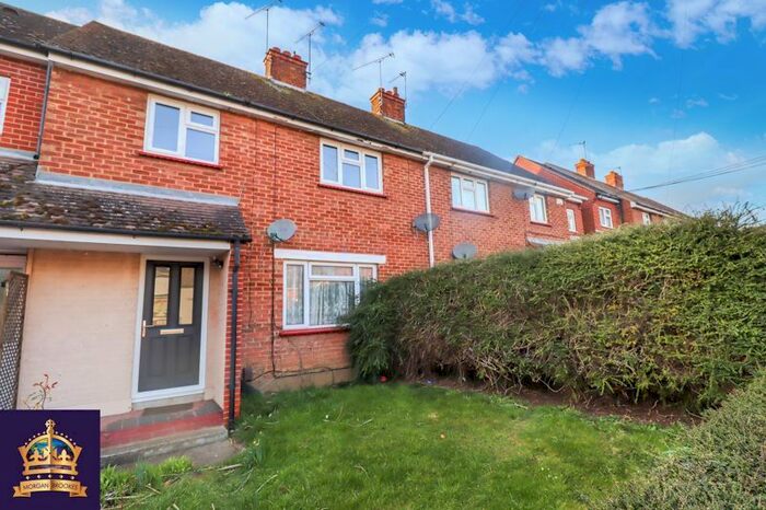 2 Bedroom Flat To Rent In Clarence Road, Benfleet, SS7