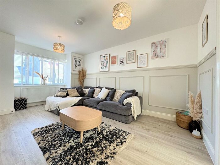 4 Bedroom Detached House For Sale In Tremellyn Road, Mitchell, Newquay, TR8