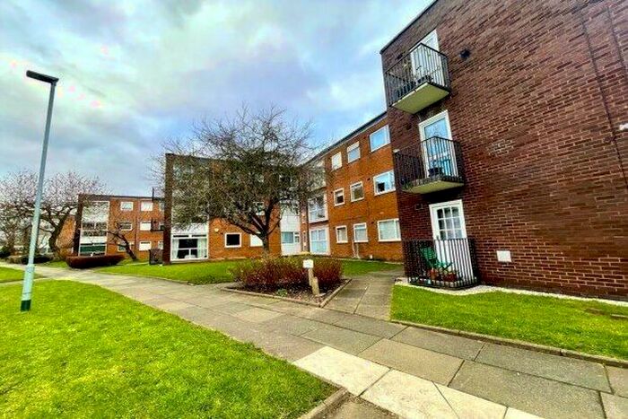 1 Bedroom Flat To Rent In Hackness Road, Manchester, M21