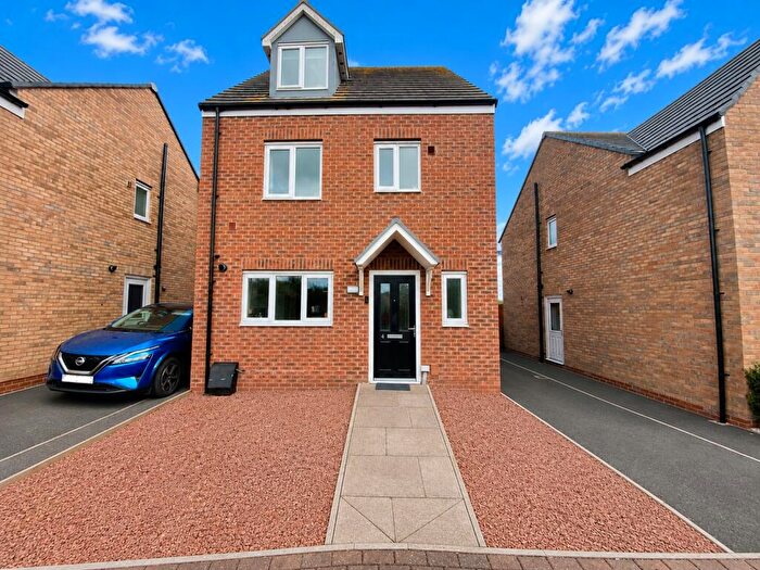 4 Bedroom Detached House For Sale In The Stables, Farcet, Peterborough, PE7