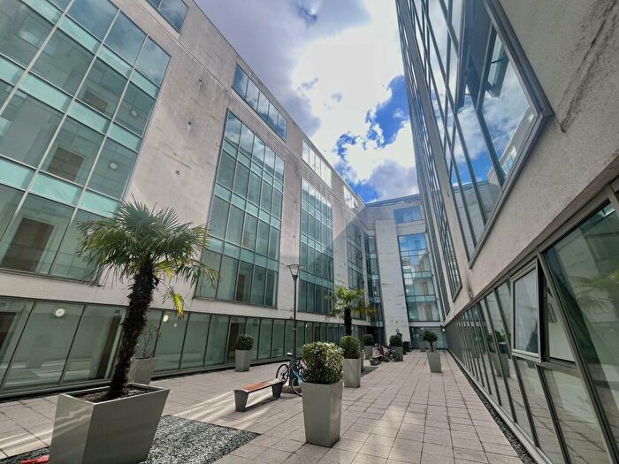 2 Bedroom Flat To Rent In Ludgate Hill, Manchester, M4