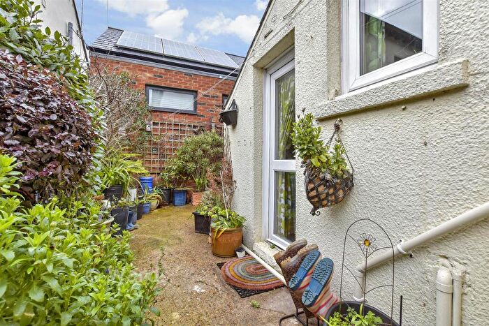 2 Bedroom Cottage For Sale In York Road, Walmer, Deal, Kent, CT14