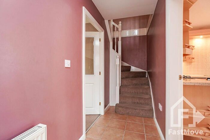 3 Bedroom End Of Terrace House For Sale In Cambourne Place, Mansfield, Nottinghamshire, NG18