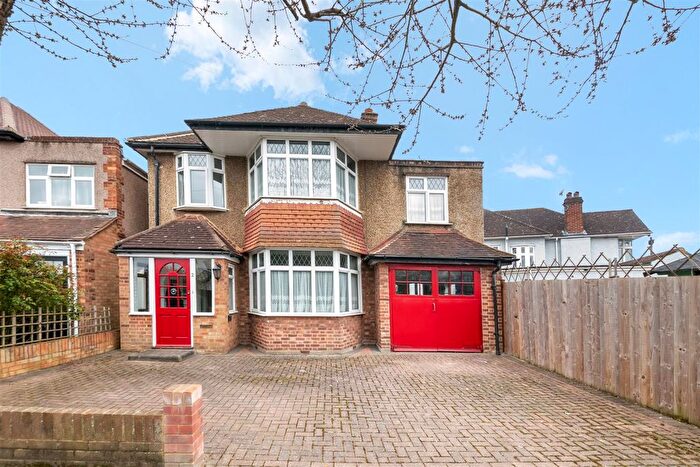 4 Bedroom Detached House For Sale In Ryecroft Avenue, Twickenham, TW2