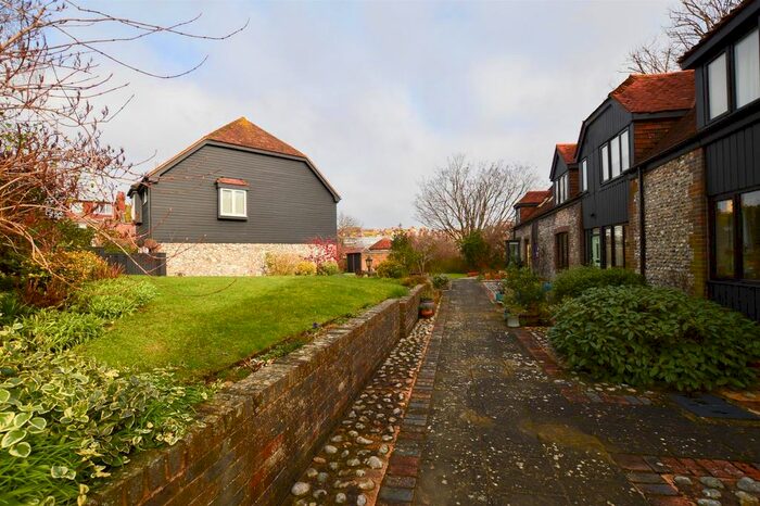 2 Bedroom Cottage To Rent In Old Motcombe Mews, Motcombe Road, Eastbourne, BN21