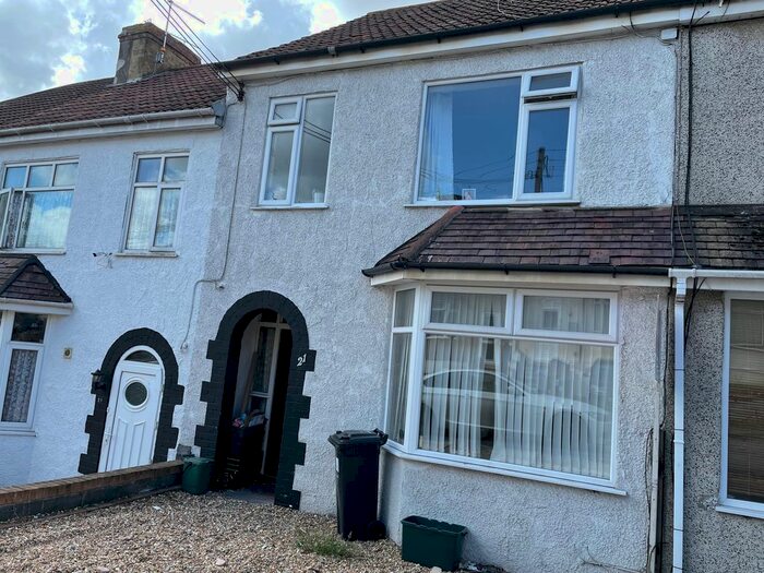 3 Bedroom Property To Rent In Northend Avenue, Kingswood, Bristol, BS15