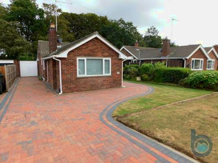 3 Bedroom Detached Bungalow To Rent In Lady Lodge Drive, Orton Waterville, Peterborough, PE2