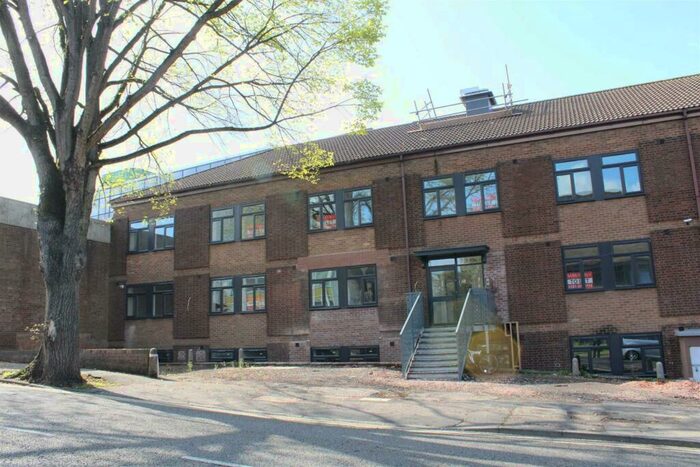 1 Bedroom Flat To Rent In - Trinity Road, Dudley, DY1