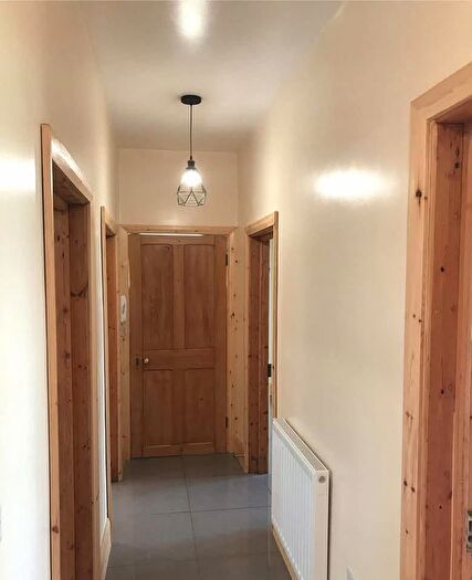 2 Bedroom Apartment To Rent In Tenby Road, St Clears, SA33
