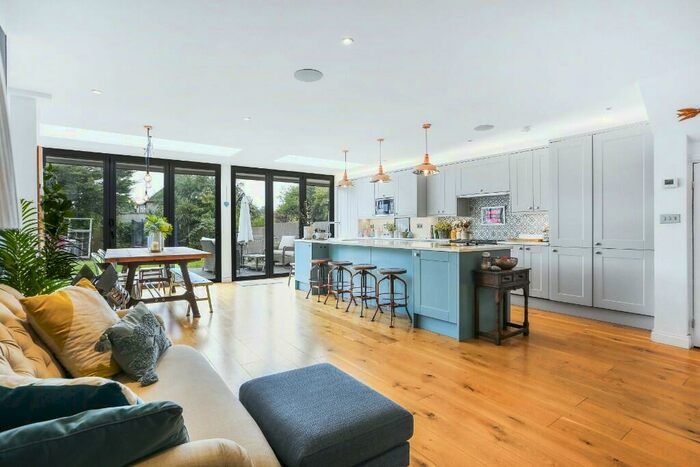 5 Bedroom Detached House To Rent In Beddington Gardens, Carshalton, Surrey, SM5