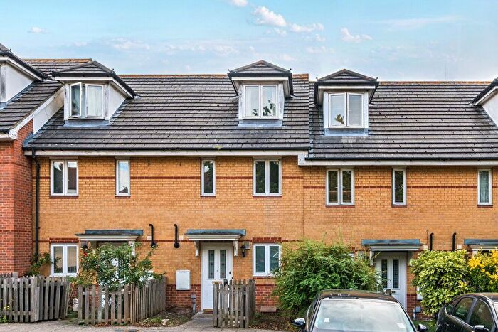 4 Bedroom Terraced House For Sale In Silver Birch Close, Catford, London, SE6
