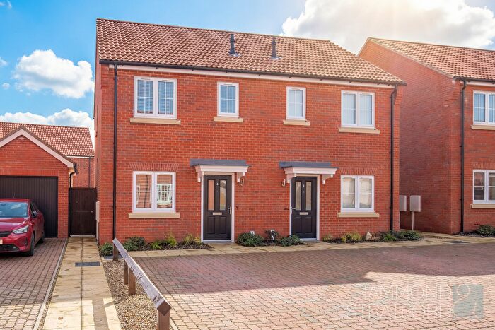 2 Bedroom Semi-Detached House For Sale In Cushing Close, Wymondham, NR18