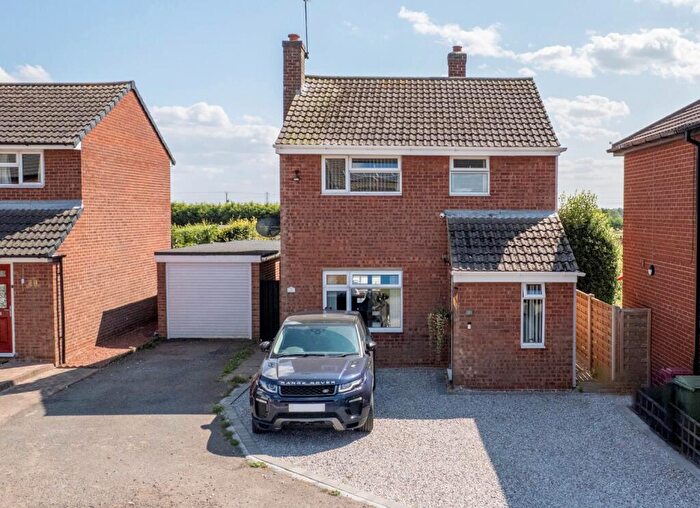 2 Bedroom Detached House For Sale In Crowle Lincolnshire, DN17