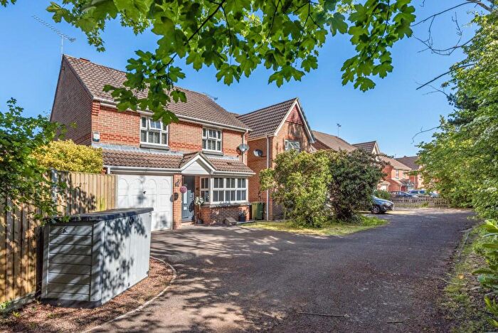 3 Bedroom Detached House For Sale In Marjoram Way, Whiteley, Fareham, PO15