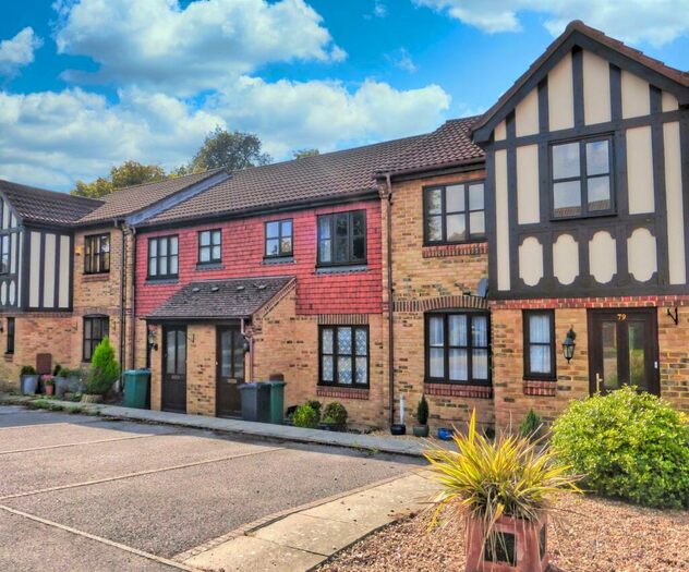 2 Bedroom House To Rent In Alpine Road, Redhill, RH1