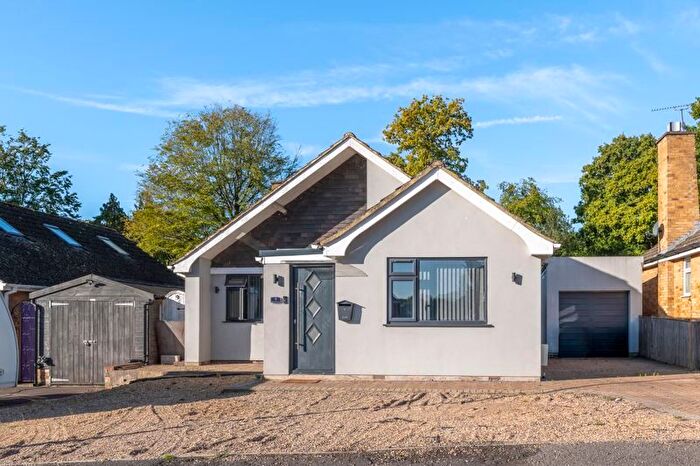 3 Bedroom Bungalow For Sale In Herne Down, Crowborough, TN6