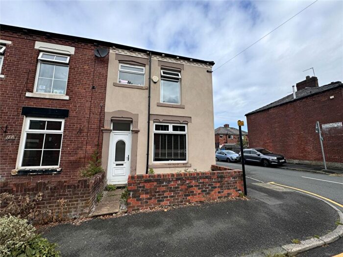 3 Bedroom End Of Terrace House To Rent In Coalshaw Green Road, Chadderton, Oldham, Greater Manchester, OL9