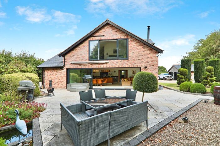 4 Bedroom Detached House For Sale In Braffords Cottages, Riplingham Road, Raywell, Cottingham, East Riding Of Yorkshire, HU16