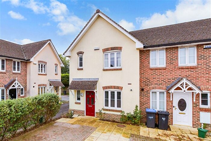 3 Bedroom End Terrace House For Sale In Smeeds Close, East Grinstead, West Sussex, RH19