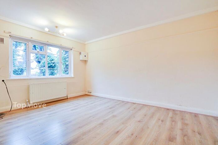 2 Bedroom Flat For Sale In York House, Selhurst Road, South Norwood, SE25