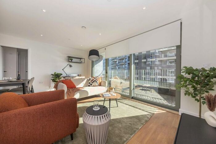 2 Bedroom Flat To Rent In Union Way, London, NW10