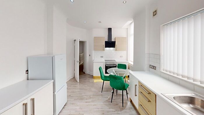 3 Bedroom Flat To Rent In Prescot Road, Liverpool, L7