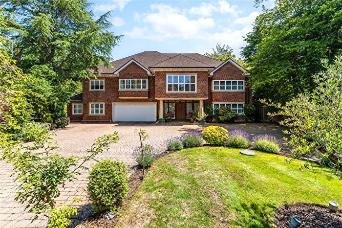 5 Bedroom Detached House For Sale In Copse Close, Northwood, Middlesex, HA6