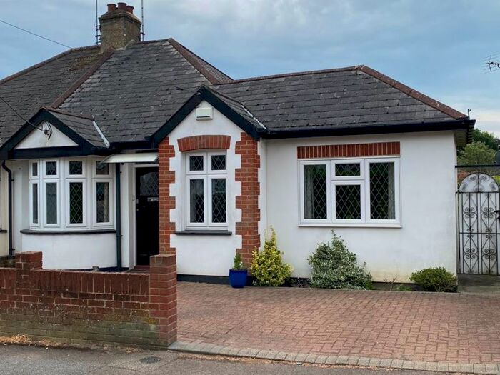 2 Bedroom Bungalow To Rent In Byron Road, Hutton, Brentwood, CM13