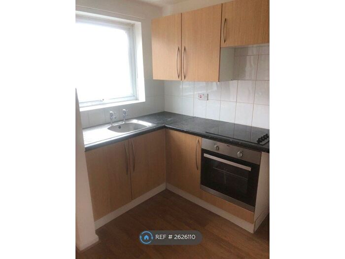 1 Bedroom Terraced House To Rent In South East Road, Southampton, SO19