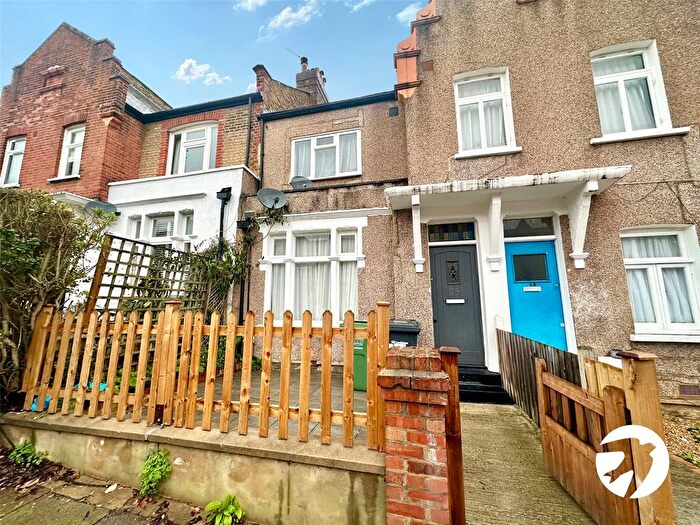 2 Bedroom Flat For Sale In Algiers Road, London, SE13