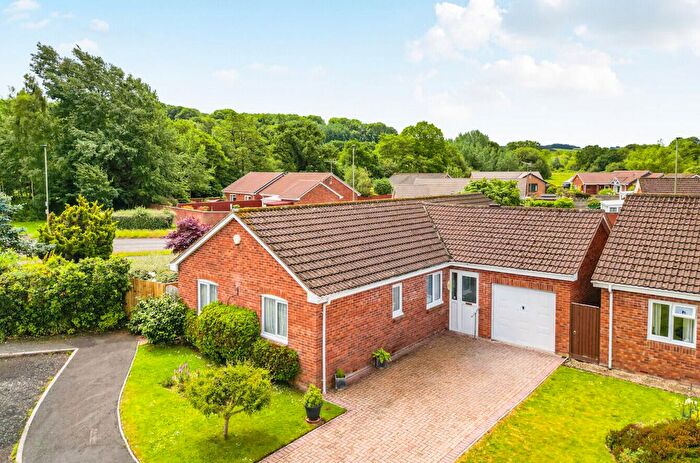 4 Bedroom Detached Bungalow For Sale In Weavers Walk, Cullompton, EX15
