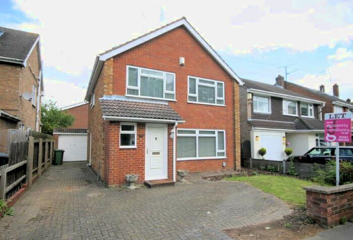 3 Bedroom Detached House To Rent In Riddy Lane, Luton, LU3