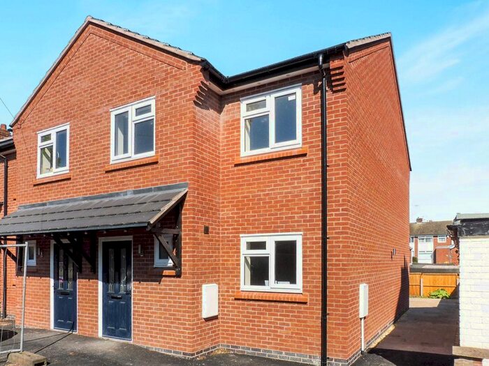 3 Bedroom Mews To Rent In Upper Haigh Street, Winsford CW7